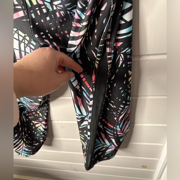 NOLA 3/4 Length Athletic Leggings - Picture 11 of 11